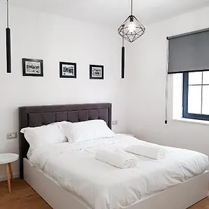- Premium Appartamento Tirana