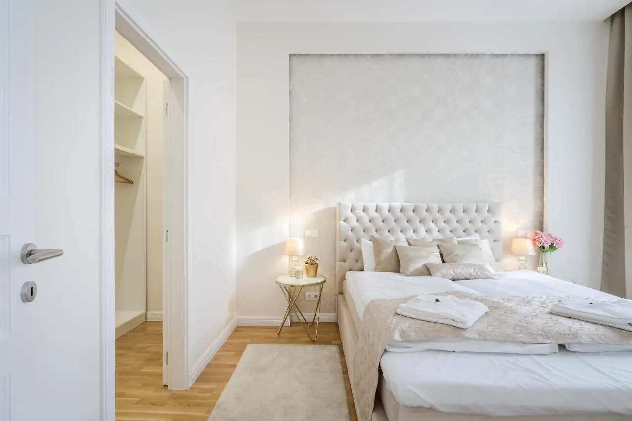 Bpr Etienne Charming Apartment Budapest Hungary