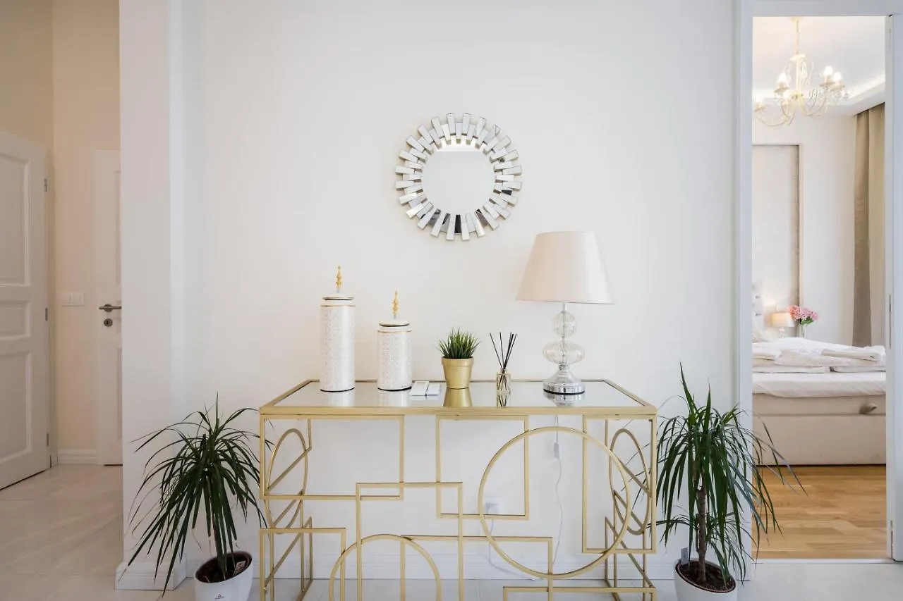 Bpr Etienne Charming Apartment Budapest